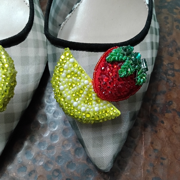 Betsey Johnson Sz. 10 Laney Fruit Slingback Mesh Pumps - Picture 7 of 16